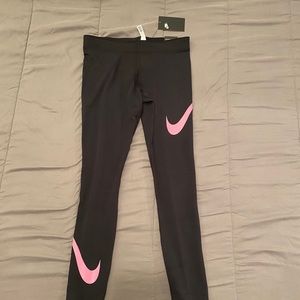 Women’s Nike Capri Leggings